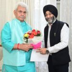 #Parvinder_Singh #Editor_in_Chief #Black_and_White_Digital_News_Channel #Lieutenant_Governor #Jammu_and_Kashmir #Raj_Bhawan #Digital_News_Channel #Journalism #Financial_Institutions #Youth_Involvement #Drug_Trafficking #Awareness_Campaign #Civil_Society #J_and_K_Police #Model_Code_of_Conduct #Election_Commission_of_India