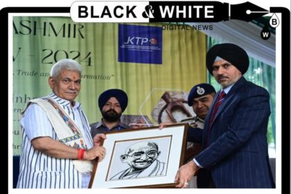 Lt Governor inaugurates J&K Trade Show 2024 in Srinagar
