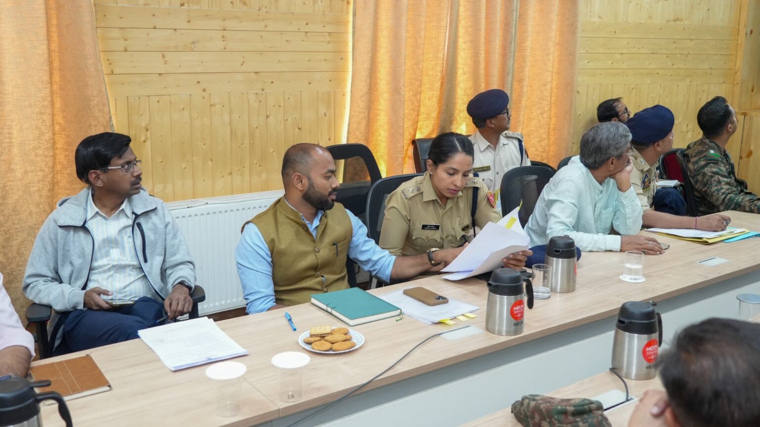 Advisor to the Hon'ble Lieutenant Governor, UT Ladakh Dr Pawan Kotwal Leads the Discussion on Cloudburst and GLOF Risk Mitigation