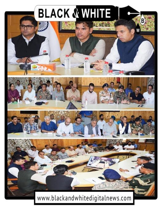 Ensure top-notch arrangements for celebration of Independence Day: Div Com Kashmir.