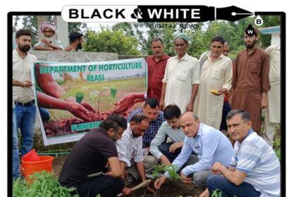 Director Horticulture launches plantation drive under HADP in Reasi