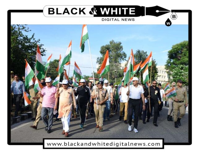 Div Com Jammu along with dignitaries, citizens, students & officials participates in a massive Tiranga rally in Jammu
