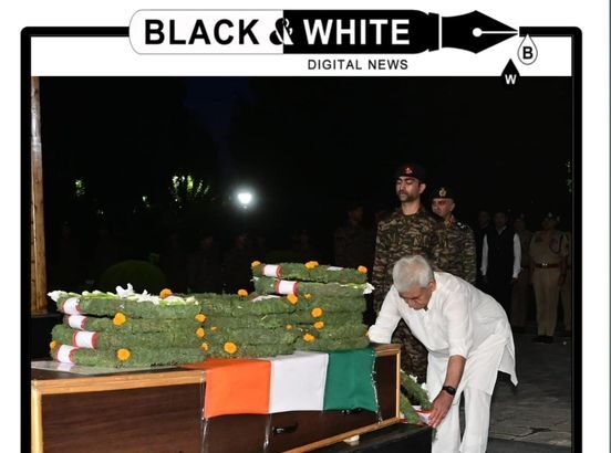 SRINAGAR :Lieutenant Governor Shri Manoj Sinha laid wreath and paid homage to Hav Dipak Kumar Yadav and LNk Parveen Sharma, who laid down their lives during anti-terror operation in Anantnag.