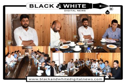 DEO Ganderbal briefs Political Parties on Election process