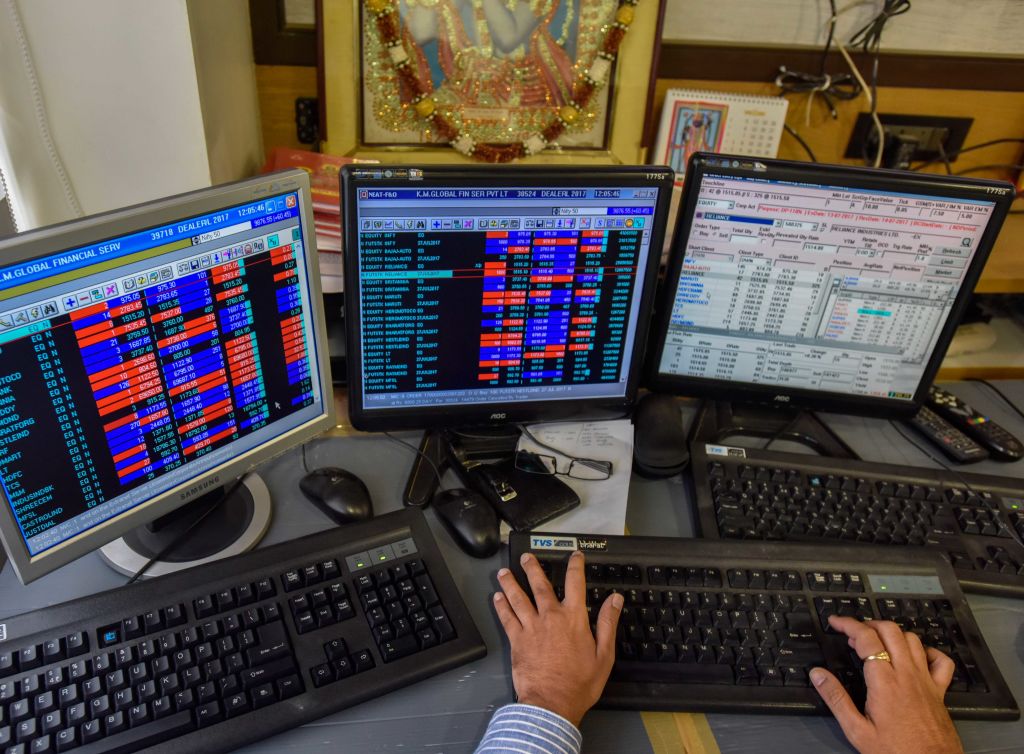 Sensex, Nifty Decline Amid Mixed Global Sentiments