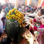 Devotees Throng Temples To Offer Prayers On ‘Sawan Shivratri’