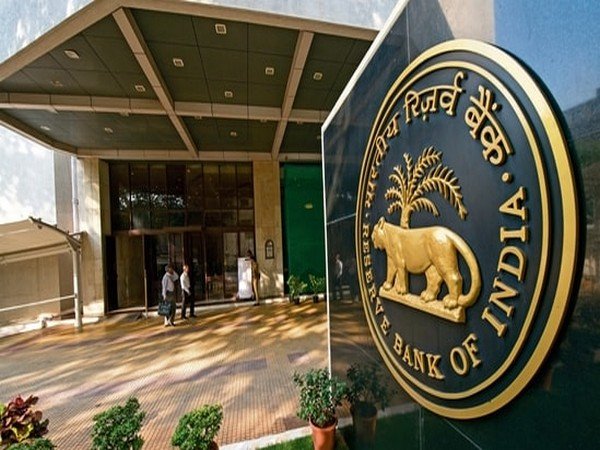 India’s Foreign Exchange Reserves Cross USD 700 Billion First Time