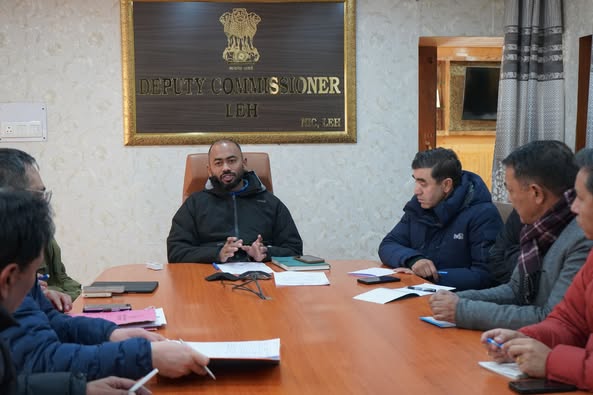 DC Leh @santoshsukhadeve reviews preparations for Republic Day 2025