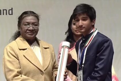 Congratulations to Master Ayaan Sajad on receiving Pradhan Mantri Rashtriya Bal Puraskar from Hon’ble President Smt. Droupadi Murmu Ji.