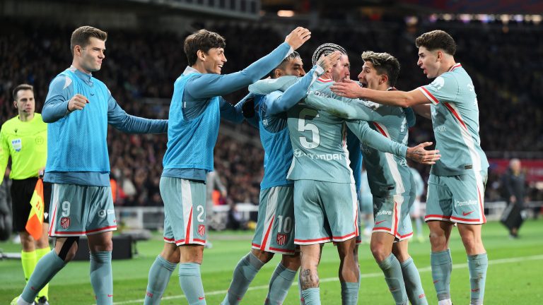 Atletico Go Top As Late Sorloth Goal Earns Dramatic 2-1 Win At Barcelona