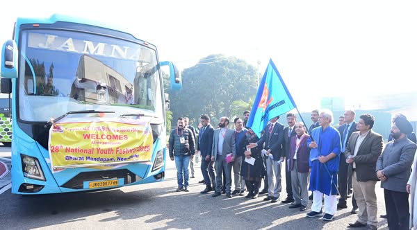 Flagged off the J&K UT's contingent for Delhi to participate in National Youth Festival.