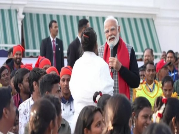 PM Modi Interacts With Republic Day Parade Participants, Highlights Vision For Viksit Bharat