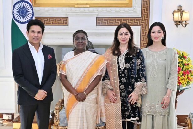 Cricket Legend Sachin Tendulkar Meets President Droupadi Murmu At Rashtrapati Bhavan
