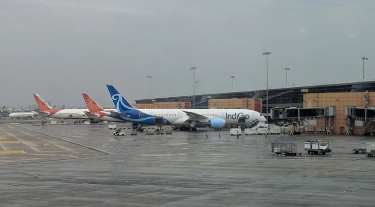 Delhi Airport Issues Fresh Advisory Amid India-Pak Tensions