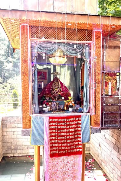 On the auspicious occasion of Zeashta Mata Jayanti, paid obeisance to Maa Zeashta Devi. Prayed for well being of all and peace & prosperity of J&K UT.
