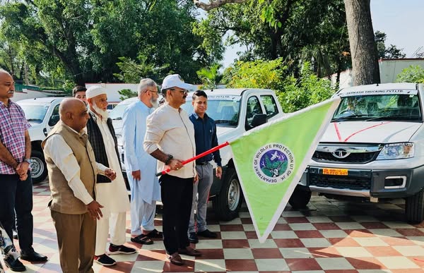 Minister Javed Ahmed Rana flags off Wildlife Rescue Vehicle Fleet in Jammu to combat human-wildlife conflict.
