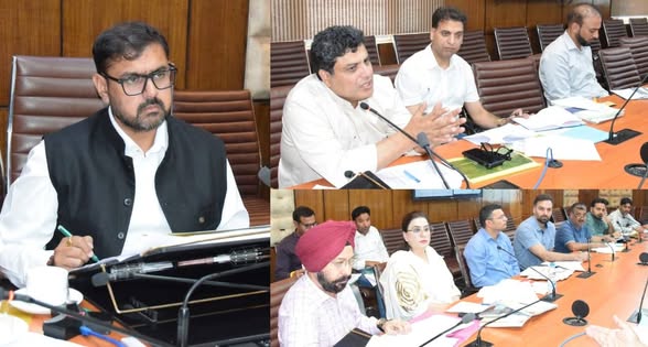 Minister Satish Sharma reviewed the 2025-26 Capex plan of the Youth Services & Sports Dept, stressing fast-tracking of projects, youth engagement, and infrastructure upgrades. He called for better coordination, NYC honorarium hike & holistic sports activities across J&K. #YouthEmpowerment #JKSports