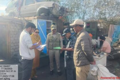 Following the circulation of a viral video depicting open burning in the Agling area, Ladakh Pollution Control Committee (LPCC), in collaboration with Ladakh Police, conducted a swift inspection. The inspection resulted in an immediate fine of ₹25,000 being imposed on the spot for the violation.