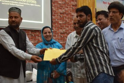 Minister Sakeena Itoo felicitated NEET achievers & meritorious 10th, 12th students at GDC Pulwama, applauding their excellence amid challenges.