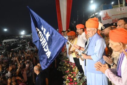 J&K LG Flags Off First Batch Of Amarnath Yatra Pilgrims From Jammu Amid Tight Security