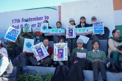 Secretray HUDD Ladakh Leads Swachhata Campaign at Karzoo Pond