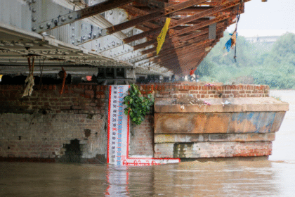 Yamuna Water Level At Old Railway Bridge Falls To 205.47 Metres
