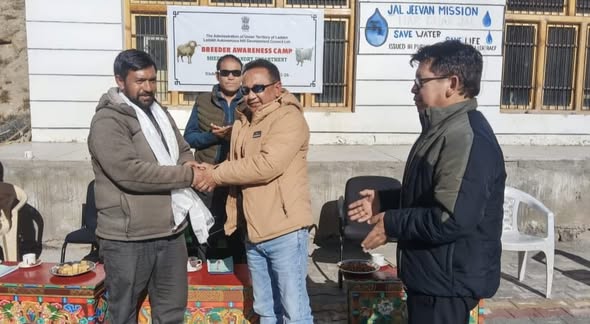 Director Sheep Husbandry Department UT Ladakh, Dr. Iftikhar Hussain, along with DSHO Leh, Dr. Tsewang Morup, and Deputy Director Pashmina Goat Project, Upshi, Dr. Tundup Namgail, visited Beema, on 22nd November to inspect the establishment of the prefabricated Sheep and Wool Development Centre, Bema under the Special Development Package (SDP).