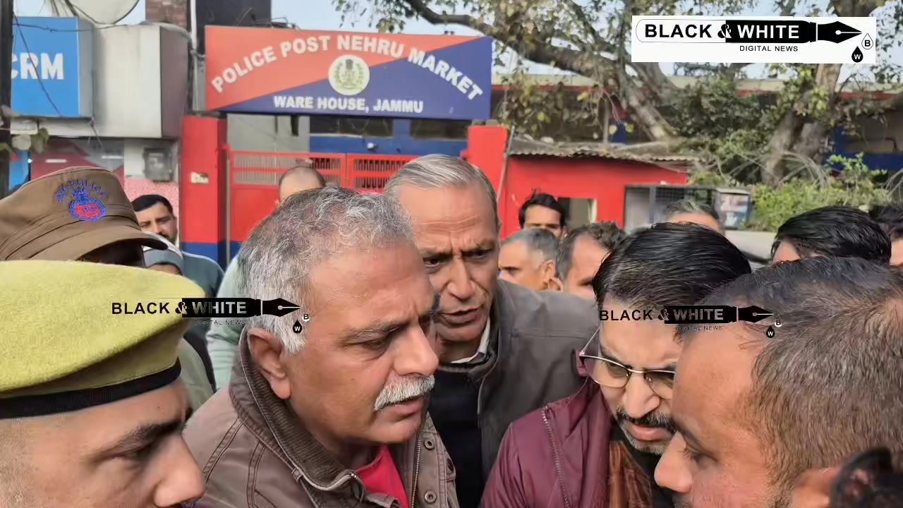 Warehouse Jammu Me Police Aur Labour Issue Ko Deepak Gupta Ne Hal Karwa Diya