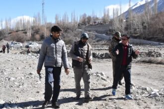 SDM Nubra Reviews Digitisation Survey at Skuru Village and Conducts Surprise Inspections of Government Schools