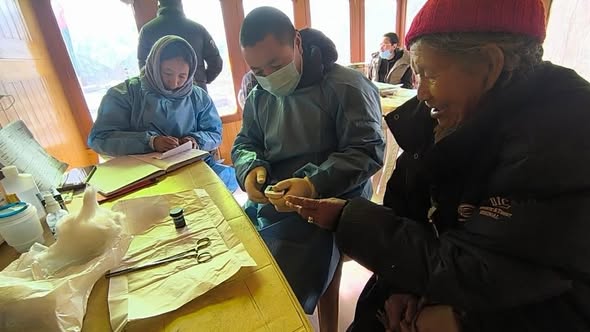 BMO Khaltse Organises Mobile Medical Unit (MMU) Camp at Tia Village.