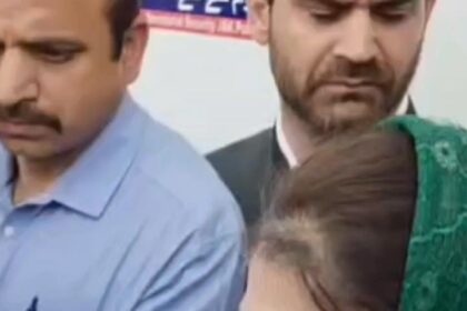 PDP MLAs Introduce Private Members’ Bills on Daily Wagers’ Regularisation, Liquor Ban, and New Division; Ex-CM Mehbooba Mufti Expresses Hope for Passage