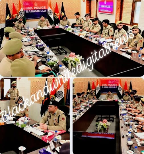 DIG North Kashmir Reviews Security, Crime & Anti-Drug Operations in Baramulla