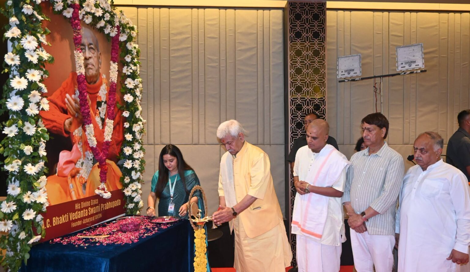 Today laid the foundation stone for Akshaya Patra’s centralized kitchen facility in Katra. Once operational, this facility will provide 5000 nutritious meals to school children every day.