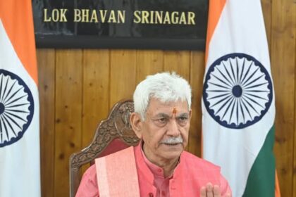 Chaired a high-level meeting of the Central Committee of J&K Academy of Art, Culture and Languages in Srinagar earlier today.