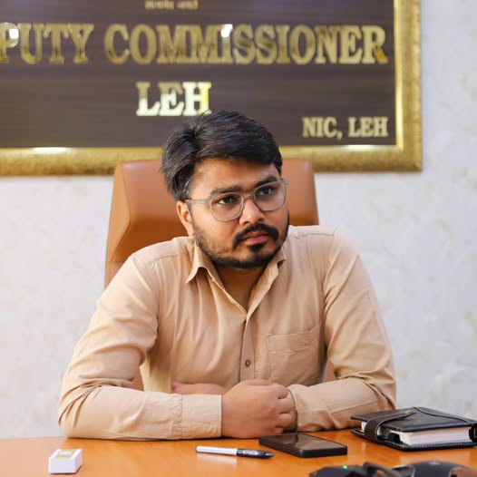 Shri Romil Singh Donk, IAS, Deputy Commissioner, Leh takes the Additional Charge as Excise Commissioner, UT of Ladakh and Commissioner, State Tax, UT Ladakh.