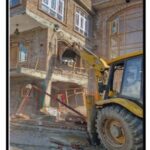 Srinagar Police Demolish ₹2 Crore Illegal Property of Notorious Drug Peddler, Recover Encroached State Land