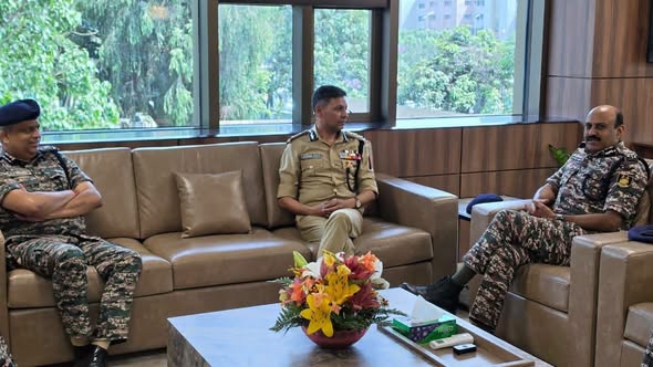DG, #CRPF, G. P. Singh, IPS met Mukesh Singh, IPS, DGP Manipur at PHQ Imphal.