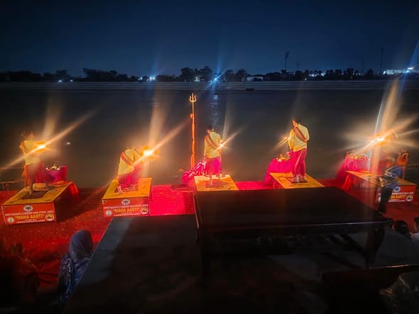 Devotion Triumphs Over Adversity as Maha Arti at Tawi River Front Continues Uninterrupted Despite Heavy Rain