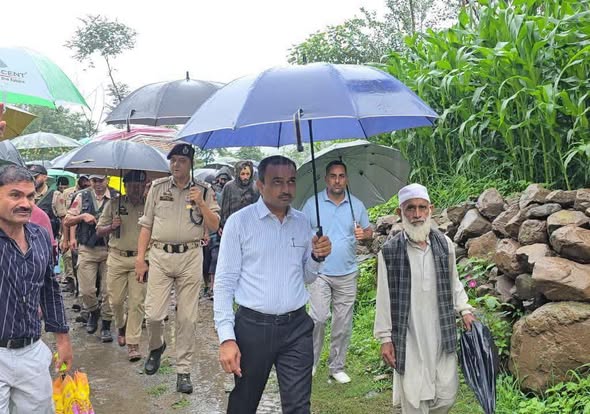 Divisional Commissioner, IGP Jammu Visit Flash Flood-Hit Poonch, Review Restoration Efforts