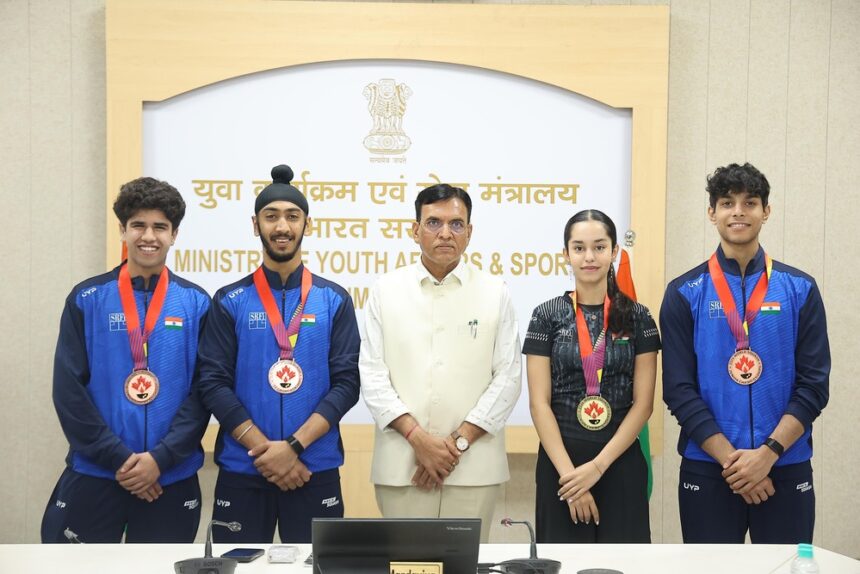 Sports Minister Mandaviya Felicitates World Junior Champion Anahat Singh, India’s Medal-Winning Squash Team