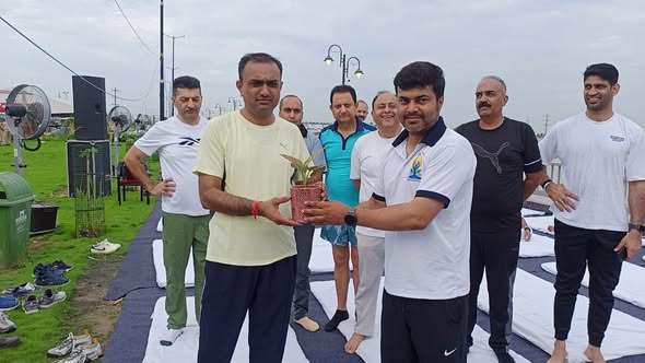 JMC Organises Special Yoga Session at Suryaputri Tawi Riverfront to Promote Fitness and Wellness