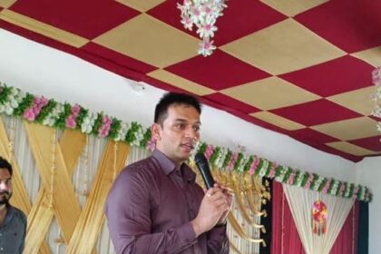 DC Minhas Takes Stock of Public Issues, Development Works at Indri-Pargwal Block Diwas