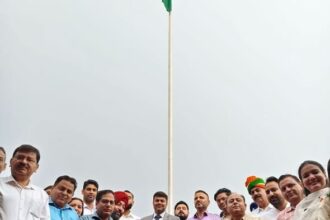Dr. Devansh Yadav Hoists Tricolour at JMC Town Hall on 80th Independence Day