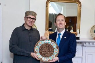 US Ambassador Meets J&K Chief Minister Omar Abdullah in Srinagar