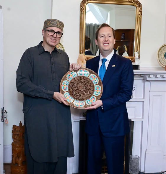 US Ambassador Meets J&K Chief Minister Omar Abdullah in Srinagar