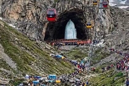 #Chhari Mubarak Begins Sacred Journey From Srinagar To #Amarnath Cave To Reach Shrine On Raksha Bandhan