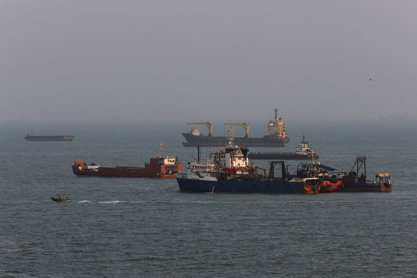 No Passage Through Hormuz Without Iranian Coordination, Says IRGC Navy