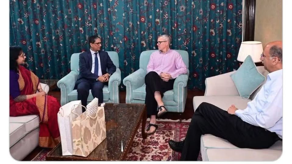 High Commissioner of Bangladesh to India, M. Riaz Hamidullah, today called on Chief Minister Omar Abdullah at the Civil Secretariat here.