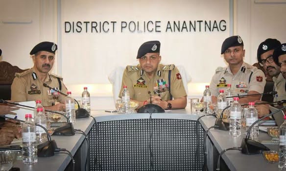 IGP Kashmir Shri Sujit Kumar-IPS Reviews Security & Crime Situation in Anantnag