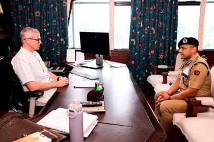Inspector General of Police, Kashmir, Sujit Kumar, IPS paid a courtesy call on the Chief Minister today at the Civil Secretariat, Srinagar, following his recent assumption of charge.
